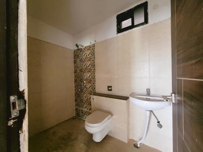 Bathroom Image of 1590 Sq.ft 3 BHK Apartment / Flat for sale in Dolphin Jewel O, Deopuri Raipur for Rs. 5800000
