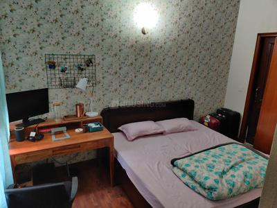 Bedroom Image of 1500 Sq.ft 3 BHK Builder Floor for rent in Green Park New Delhi for Rs. 80000