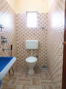 Common Bathroom Image of 1150 Sq.ft 4 BHK Builder Floor for rent in Sonakshi Dream Township Project by Sonakshi Real Estate, Dakhin Chatta Kalikapukur Kolkata for Rs. 18000
