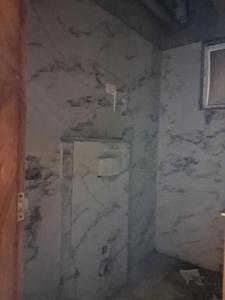 Common Bathroom Image of 1650 Sq.ft 3.5 BHK Apartment / Flat for sale in DM Infra, Sector 104 Noida for Rs. 6500000