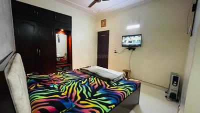 Bedroom Image of 1100 Sq.ft 3 BHK Apartment / Flat for sale in Krishna Apartment, Paschim Vihar New Delhi for Rs. 12100000