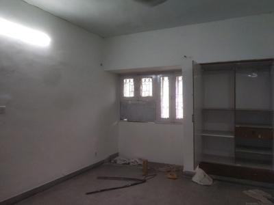 Bedroom Image of 1400 Sq.ft 2 BHK Builder Floor for rent in Sarita Vihar New Delhi for Rs. 32000