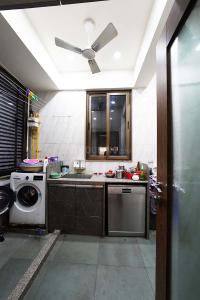 Kitchen Image of 7200 Sq.ft 7 BHK Penthouse for sale in Satellite Ahmedabad for Rs. 105000000