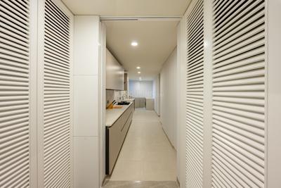 Bathroom Image of 10000 Sq.ft 4 BHK Apartment / Flat for sale in Armaan The Waterfall, Ambli Ahmedabad for Rs. 124400000