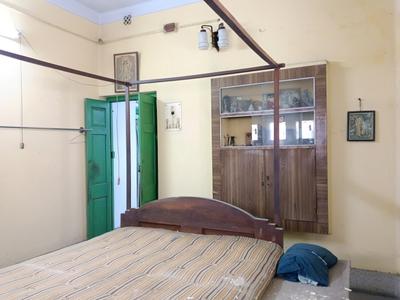 Bedroom Image of 2200 Sq.ft 7 BHK Independent House for sale in Behala Kolkata for Rs. 14000000