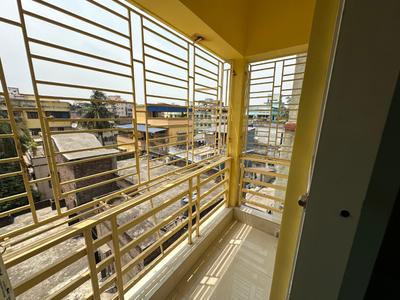 Balcony Image of 800 Sq.ft 2 BHK Apartment / Flat for rent in South Dum Dum Kolkata for Rs. 20000