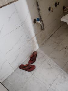 Bathroom Image of 600 Sq.ft 2 BHK Apartment / Flat for rent in Bhakti Nagar Rajkot for Rs. 10000