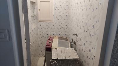 Image of 750 Sq.ft 2 BHK Apartment / Flat for sale in Golf Green, Kolkata for Rs. 3350000