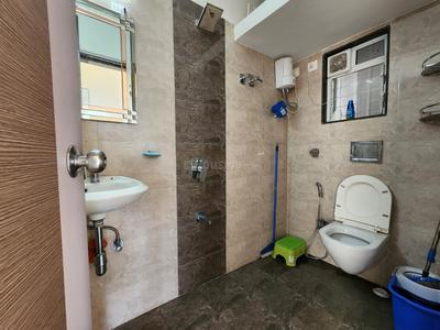 Bathroom Image of 780 Sq.ft 2 BHK Apartment / Flat for rent in Veena Serene Residential, Chembur Mumbai for Rs. 58000