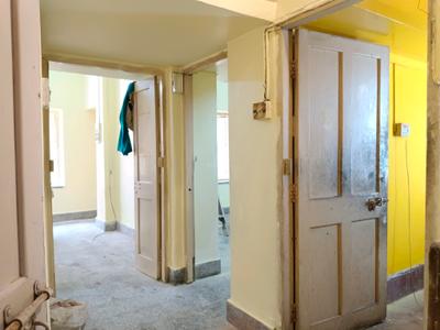 Living Room Image of 750 Sq.ft 2 BHK Builder Floor for rent in Jodhpur Park Kolkata for Rs. 12000