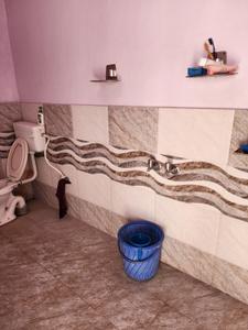 Bathroom Image of 200 Sq.ft 1 BHK Apartment / Flat for rent in Prem Nagar Sitapur for Rs. 6000