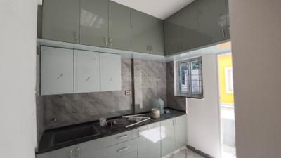Kitchen Image of 950 Sq.ft 2 BHK Builder Floor for rent in Mahadevapura Bengaluru for Rs. 38000