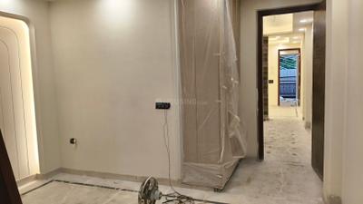 Bedroom Image of 1000 Sq.ft 2 BHK Builder Floor for sale in Lajpat Nagar New Delhi for Rs. 25600000