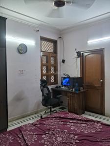 Bedroom Image of 1350 Sq.ft 3 BHK Builder Floor for sale in Laxmi Nagar New Delhi for Rs. 8500000