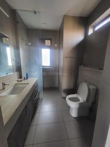 Bathroom Image of 2750 Sq.ft 4 BHK Apartment / Flat for sale in Ireo Skyon, Sector 60 Gurgaon for Rs. 58000000