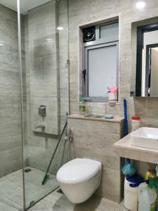 Common Bathroom Image of 915 Sq.ft 3 BHK Apartment / Flat for rent in Mulund West Mumbai for Rs. 78000