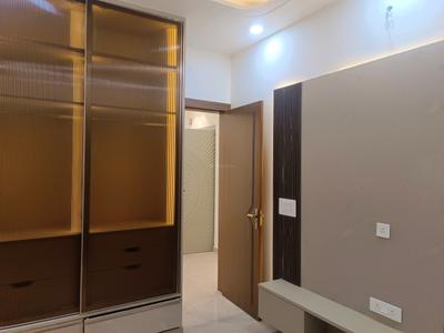 Bedroom Image of 1000 Sq.ft 3 BHK Builder Floor for sale in Pitampura New Delhi for Rs. 18000000