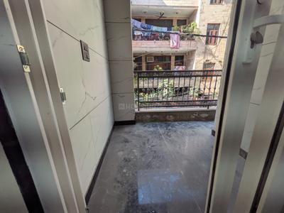 Balcony Image of 1000 Sq.ft 2 BHK Builder Floor for sale in Raja Garden New Delhi for Rs. 14000000