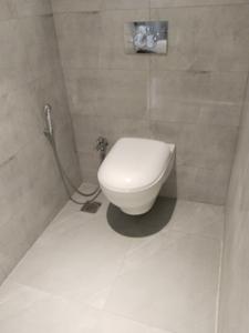 Bedroom Three Image of 3850 Sq.ft 5 BHK Apartment / Flat for sale in Santacruz West Mumbai for Rs. 175000000