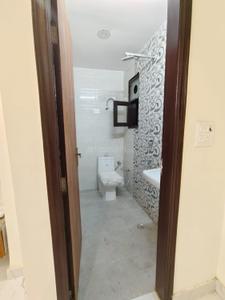 Bathroom Image of 1600 Sq.ft 3 BHK Builder Floor for rent in Sector 23 Dwarka New Delhi for Rs. 32000