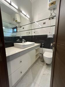 Bathroom Image of 1850 Sq.ft 3 BHK Builder Floor for sale in Safdarjung Enclave New Delhi for Rs. 52500000