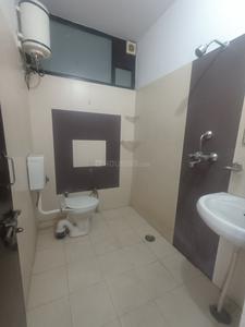Bathroom Image of 1500 Sq.ft 3 BHK Builder Floor for rent in Nirman Nagar Jaipur for Rs. 20000