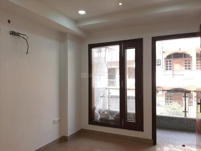 Bedroom Image of 1250 Sq.ft 3 BHK Builder Floor for sale in Shalimar Bagh New Delhi for Rs. 18500000