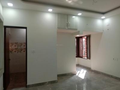 Bedroom Image of 1300 Sq.ft 2 BHK Builder Floor for sale in Sarita Vihar New Delhi for Rs. 19000000