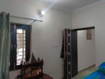 Bedroom Image of 1200 Sq.ft 3 BHK Apartment / Flat for sale in Sector 15 Rohini New Delhi for Rs. 18000000