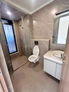 Bathroom Image of 1175 Sq.ft 3 BHK Apartment / Flat for sale in S Raheja Panorama, Santacruz West Mumbai for Rs. 80000000