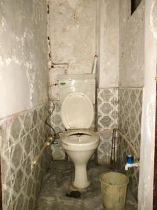 Common Bathroom Image of 700 Sq.ft 1 BHK Independent House for rent in Yamuna Vihar New Delhi for Rs. 6500