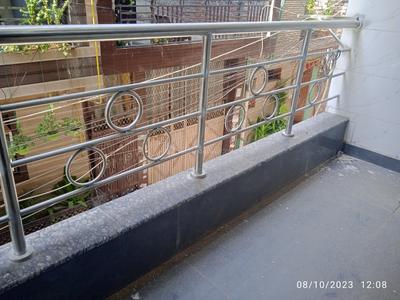 Balcony Image of 650 Sq.ft 1 BHK Builder Floor for rent in Nawada New Delhi for Rs. 10000