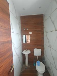 Bathroom Image of 1500 Sq.ft 2.5 BHK Builder Floor for rent in Greater Kailash Jammu for Rs. 17500