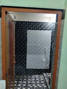 Bathroom Image of 500 Sq.ft 2 BHK Apartment / Flat for rent in Tamluk Purba Medinipur for Rs. 7500