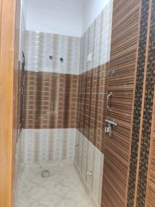 Common Bathroom One Image of 900 Sq.ft 3 BHK Builder Floor for sale in DLF Ankur Vihar Ghaziabad for Rs. 3402092