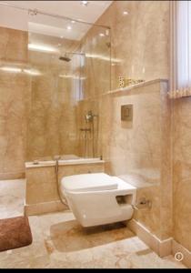Bathroom Image of 4500 Sq.ft 7 BHK Independent House for sale in DLF City Phase 1, DLF Phase 1 Gurgaon for Rs. 240000000
