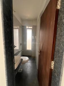 Bathroom Image of 800 Sq.ft 2 BHK Apartment / Flat for sale in Siddha Sky, Sion Mumbai for Rs. 21000000