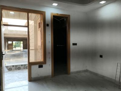 Bedroom Image of 1680 Sq.ft 3 BHK Apartment / Flat for sale in Lucky Aestor Square, Noida Extension Greater Noida for Rs. 7300000