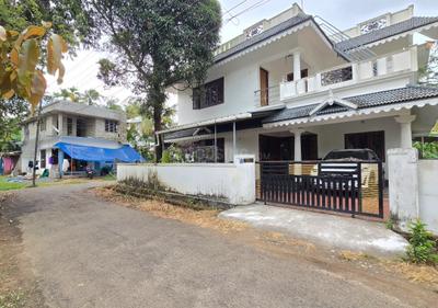 Image of 16000 Sq.ft 3 BHK Independent House for sale in Alangad, Kochi for Rs. 4600000