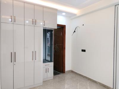 Bedroom Image of 1300 Sq.ft 4 BHK Builder Floor for sale in Deenpur New Delhi for Rs. 12800000