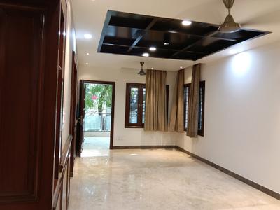 Living Room Image of 2300 Sq.ft 4 BHK Apartment / Flat for sale in DDA Sector B Pocket 9, Vasant Kunj New Delhi for Rs. 50000000