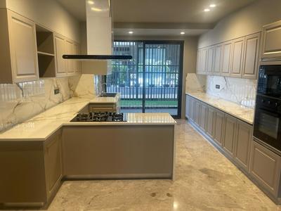Kitchen Image of 2367 Sq.ft 3 BHK Builder Floor for sale in Sector 23 Gurgaon for Rs. 35000000