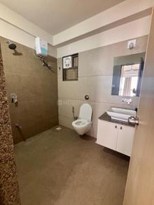 Bathroom Image of 1184 Sq.ft 3 BHK Apartment / Flat for rent in Aashka Aatman, Vastrapur Ahmedabad for Rs. 60000