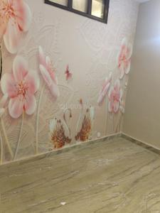 Bedroom Image of 900 Sq.ft 2 BHK Builder Floor for rent in Ramesh Nagar New Delhi for Rs. 27000