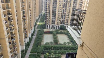 Balcony Image of 1090 Sq.ft 3 BHK Apartment / Flat for rent in Prateek Grand City, Siddharth Vihar Ghaziabad for Rs. 30000
