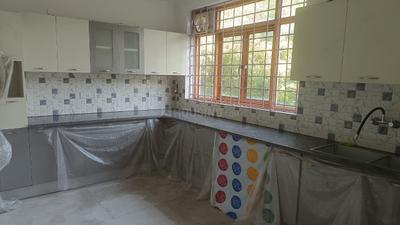 Kitchen Image of 3000 Sq.ft 4 BHK Builder Floor for rent in Vasant Vihar New Delhi for Rs. 300000