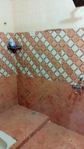 Bathroom Image of 1200 Sq.ft 2 BHK Builder Floor for rent in Pandit Khera Lucknow for Rs. 9000