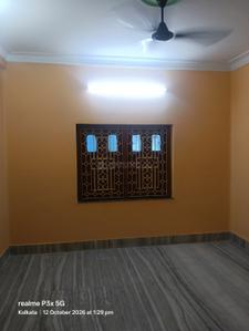 Bedroom Image of 1100 Sq.ft 3 BHK Apartment / Flat for rent in Phool Bagan Kolkata for Rs. 16000