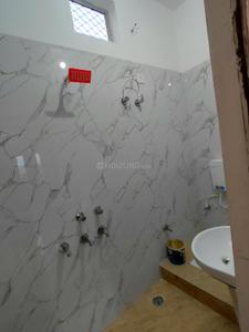 Bathroom Image of 500 Sq.ft 1 RK Independent House for rent in Arjunganj Lucknow for Rs. 6500