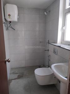 Bathroom Image of 2350 Sq.ft 4 BHK Villa for rent in Godrej Golf Link, Jaypee Greens Greater Noida for Rs. 63000
